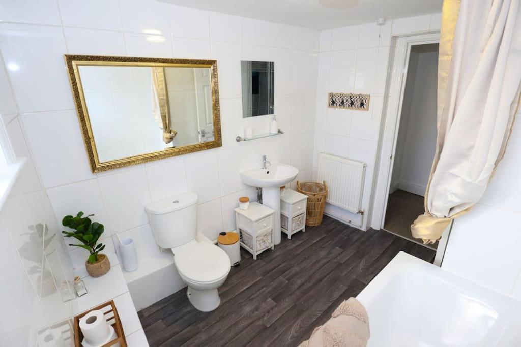 New Sunset Square Eastbourne 2 Bed Apartment, Long Stay Welcome Exterior foto