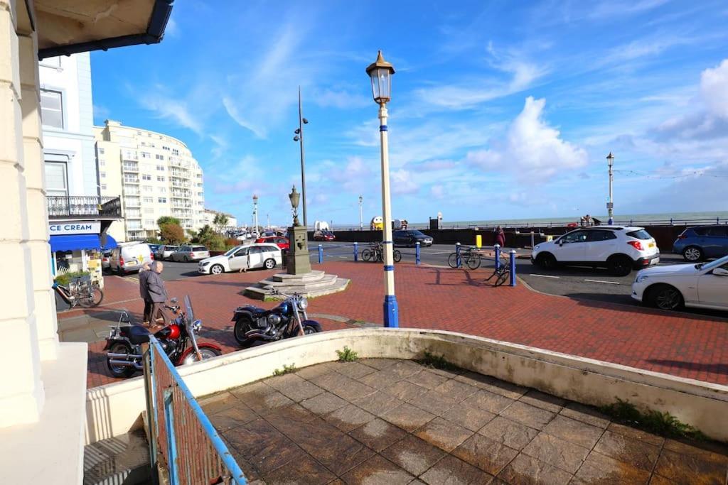 New Sunset Square Eastbourne 2 Bed Apartment, Long Stay Welcome Exterior foto