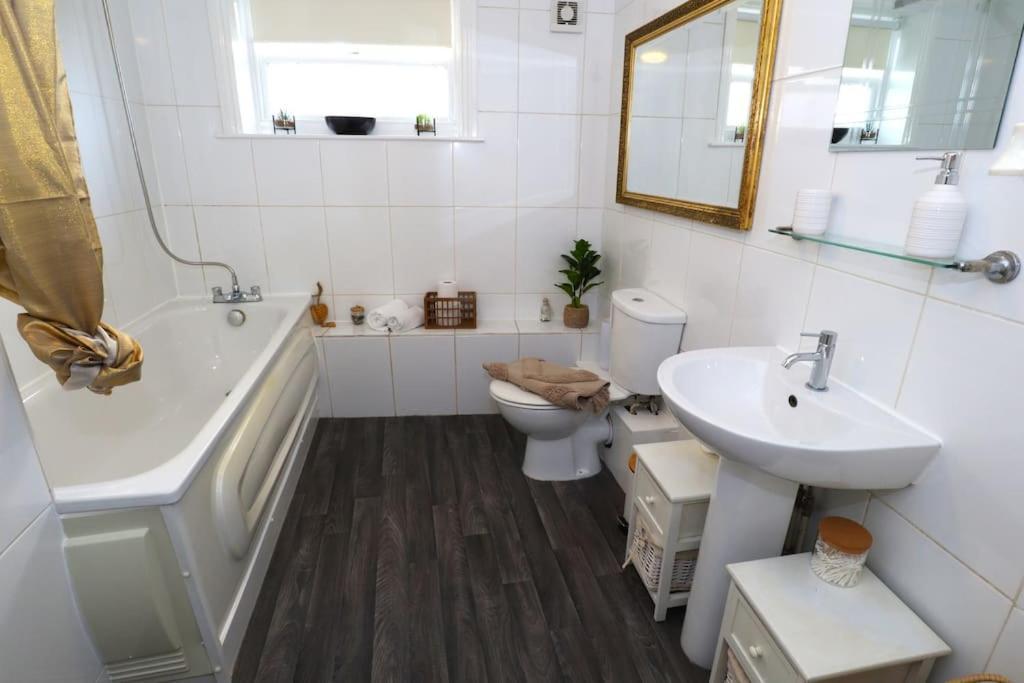 New Sunset Square Eastbourne 2 Bed Apartment, Long Stay Welcome Exterior foto